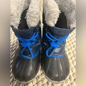 Sorel winter boot for boys size 13